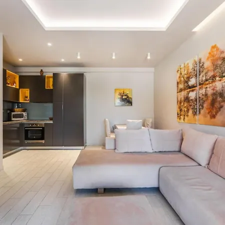 Aquamarine Poolside 1br & Free Parking By Pikhost